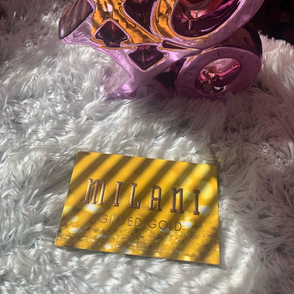 Milani gilded gold eyeshadow pallet.